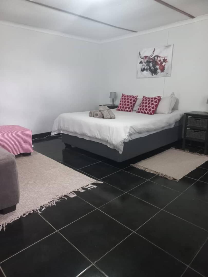 Urban Farm Haus Guesthouse Rundu Eksteriør billede